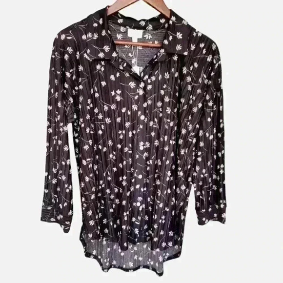 NWT Greige Black and White Paisley Blouse - Picture 1 of 5